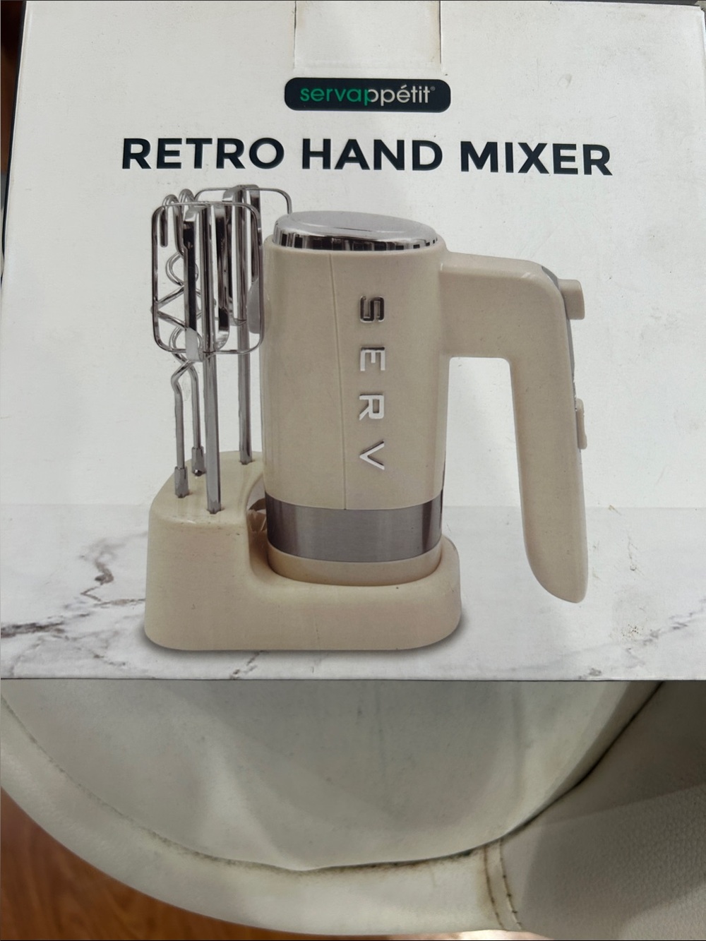 Servappétit Retro Hand Mixer in Cream